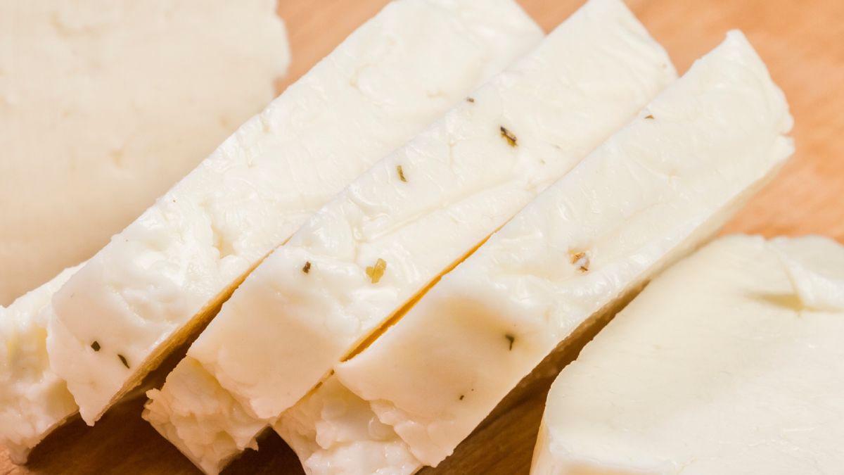 Halloumi to smaczny i zdrowy ser