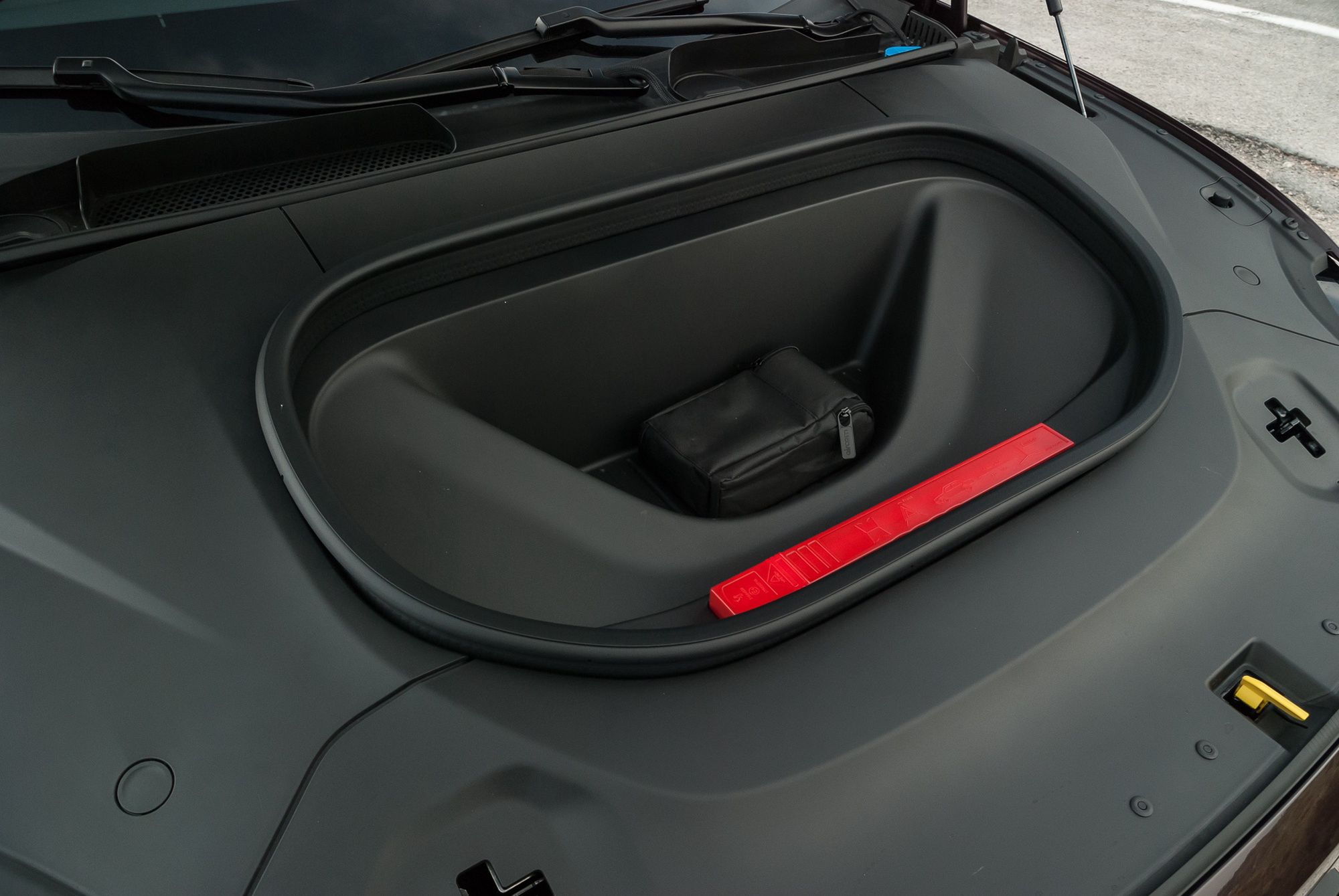 Volvo ES90