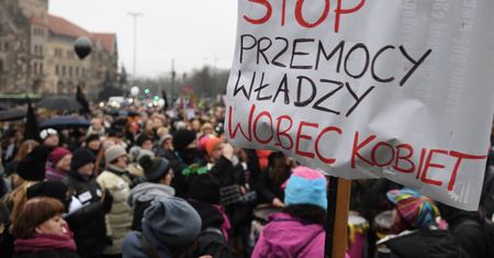 Opozycja ma propozycje dla kobiet. Wśród nich finansowanie in vitro