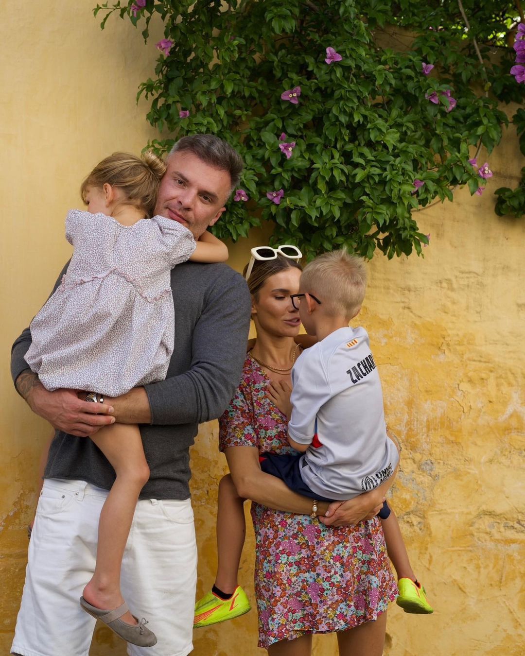 Maja Bohosiewicz z mężem i dziećmi