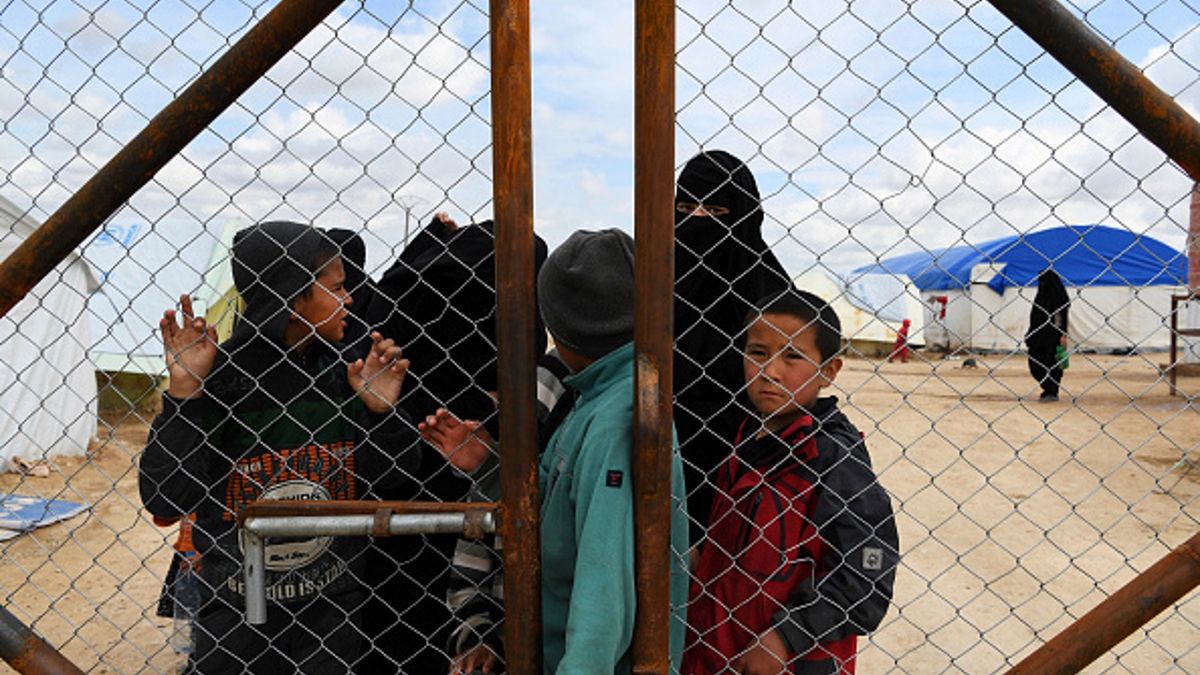 Nastolatkowie przeżywają w obozach ISIS prawdziwy horror. Ich oprawcami są przede wszystkim mieszkające tam kobiety (zdjęcie ilustracyjne)