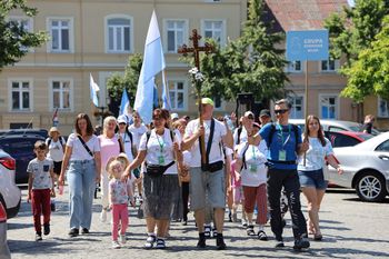 Pielgrzymi z Grodziska wyruszyli. Celem Jasna Góra