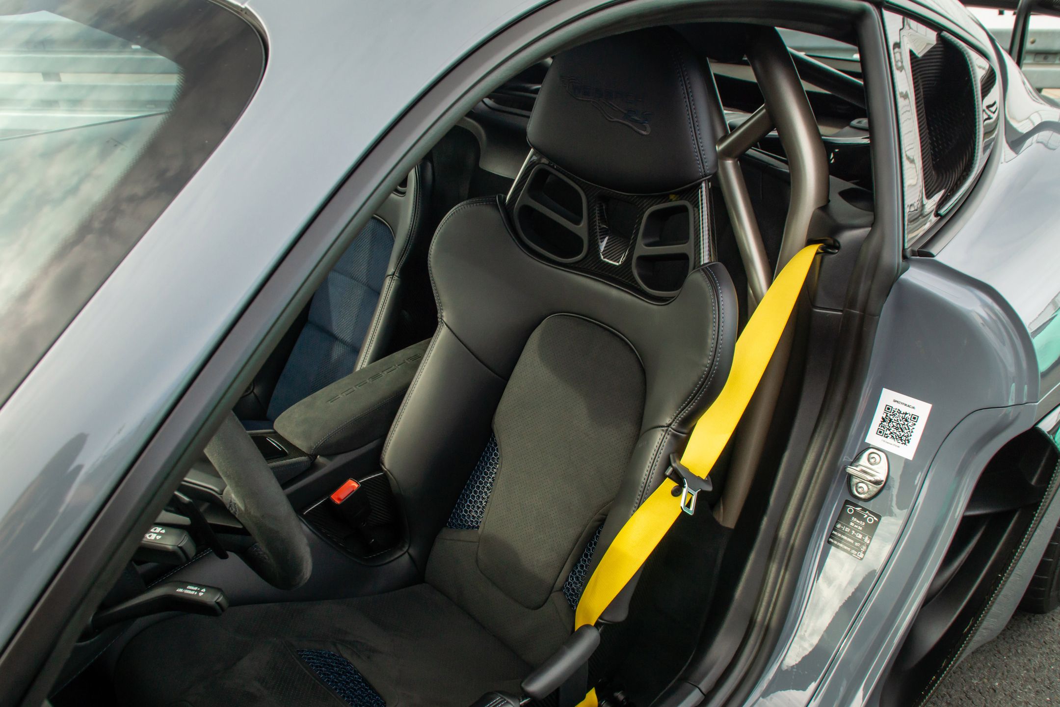Porsche 718 Cayman GT4 RS