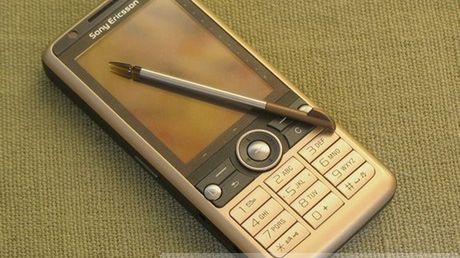 Cellne recenzje: SONY ERICSSON G700 1