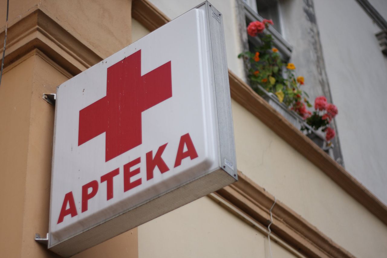 GIF ostrzega. Lek pilnie wycofany z aptek. Możesz mieć go w domu