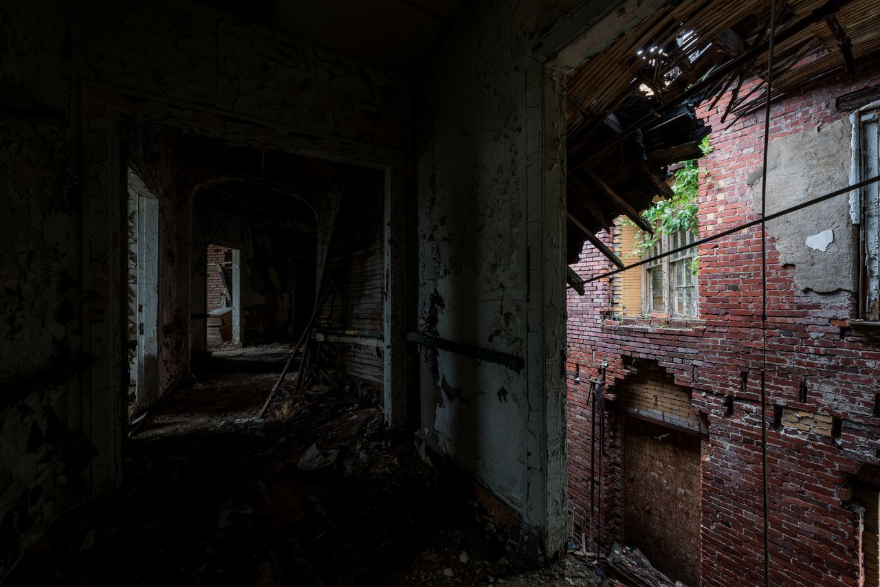 Abandoned buildings are places where acts of violence occur more often than in other places.