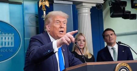 Kto obejmie kluczowe stanowisko w USA? Trump sprawdza podpisy Bidena