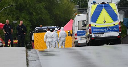 Horror pod Berlinem. Mężczyzna rzucił się na kobietę. Zginęła na miejscu