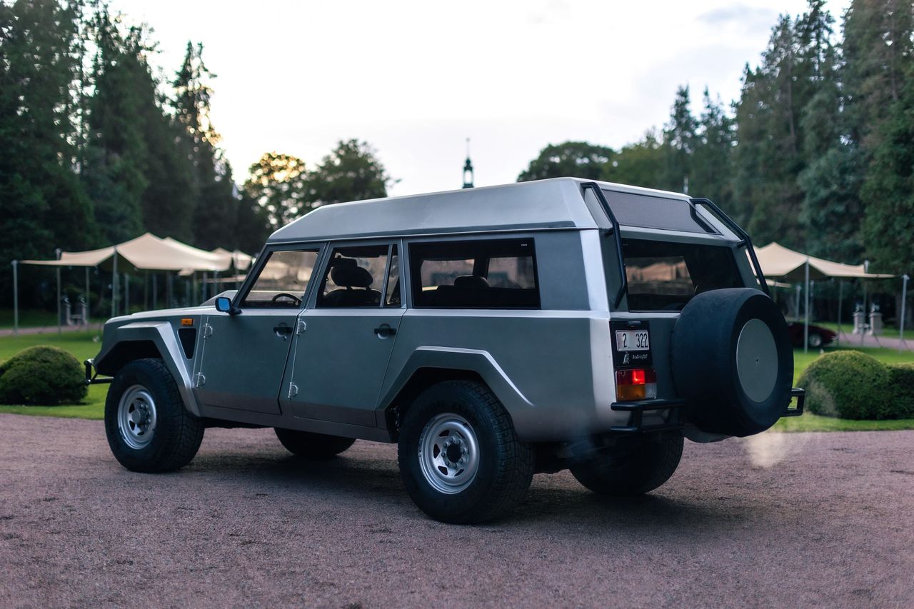 Lamborghini LM002 Wagon