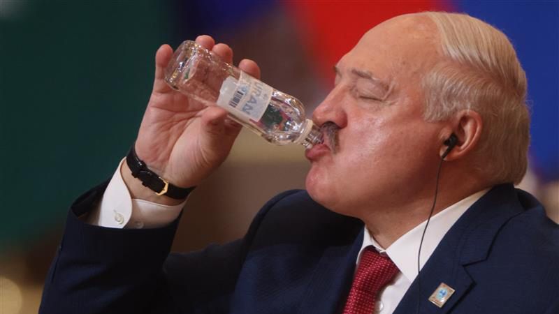 Łukaszenka jako przykład dla Putina?