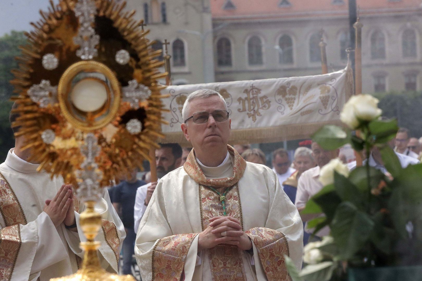 Boże Ciało w Legnicy. Tymi ulicami przejdą procesje. Będą utrudnienia w ruchu