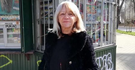 Od 34 lat prowadzi kiosk. "Zawsze się śmiałam, że zamknę ostatnia"