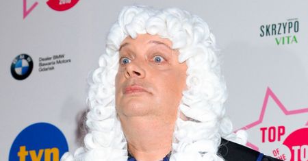 Krzysztof Skiba zachwyca się pogrzebem bez udziału księdza: "Brak tego KOŚCIELNEGO JĘCZENIA i rytualnych, FAŁSZYWYCH gestów"