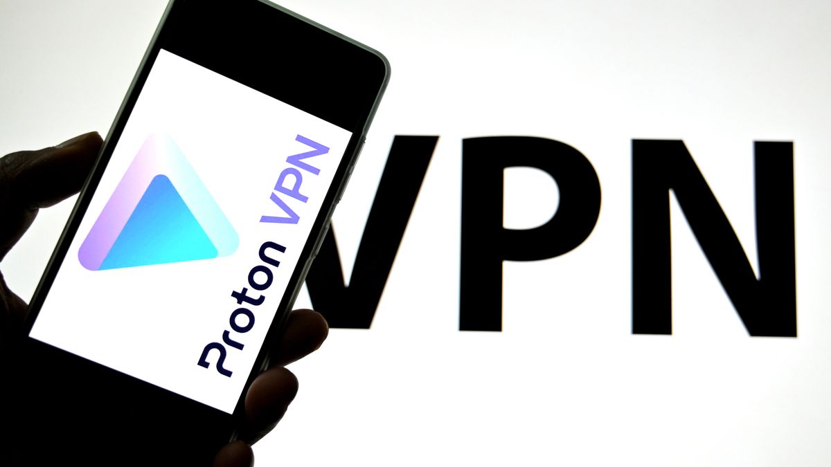 INDIA - 2025/03/26: In this photo illustration, a Proton VPN logo is seen displayed on a smartphone and in the background. (Photo Illustration by Avishek Das/SOPA Images/LightRocket via Getty Images)