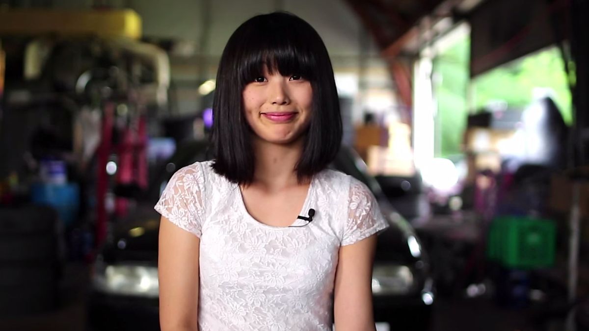 Japonka pokaże Ci jak wymawiać nazwy marek samochodów 1