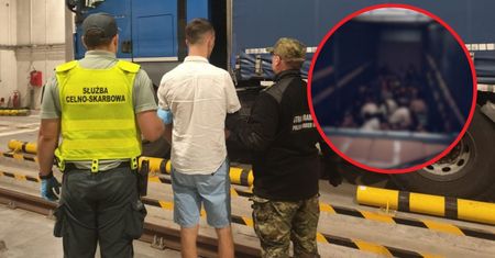 Kontrola na granicy. Nie spodziewali się takiego odkrycia w ciężarówce