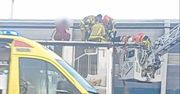 Warszawa: Mężczyzna skoczył z kratownicy na dach ciężarówki jadącej trasą S8