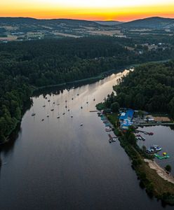 Wyjątkowy zbiornik w Polsce kusi turystów. Nazywają go "świętokrzyską Maderą"