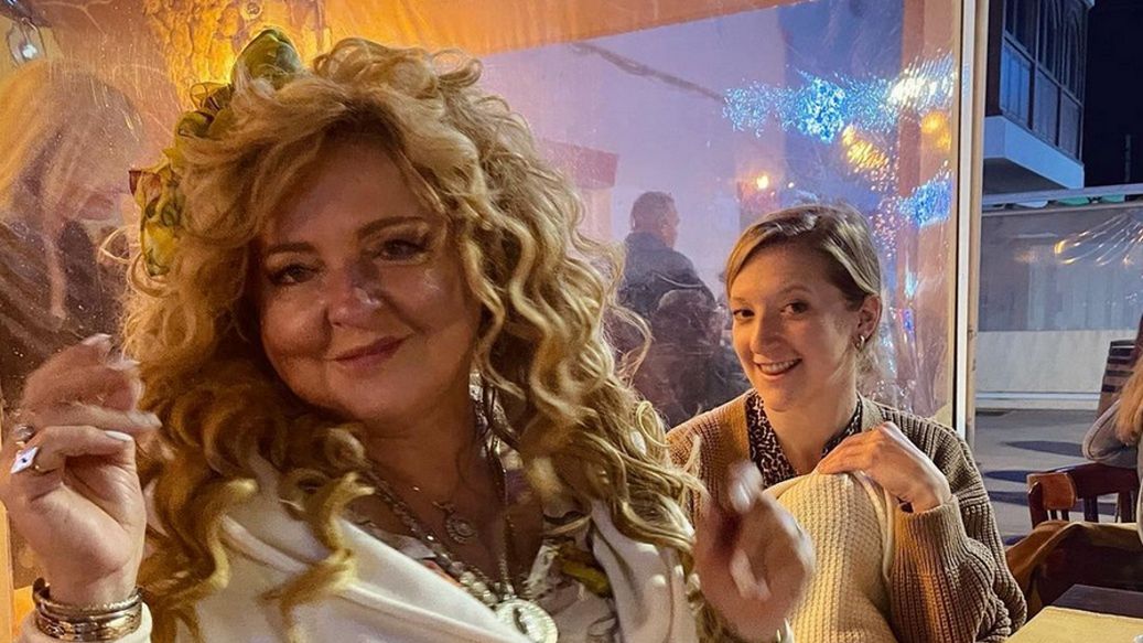 Lara Gessler poszła w ślady matki i  także została restauratorką.