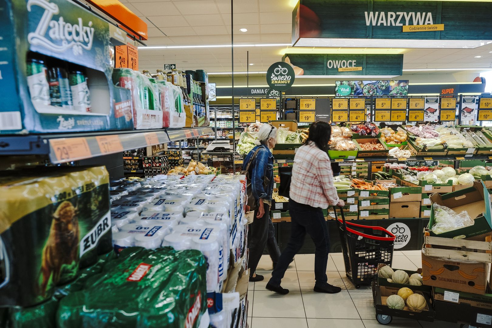 Klientka Biedronki nagle to wyciągnęła. Chwilę później padło polecenie