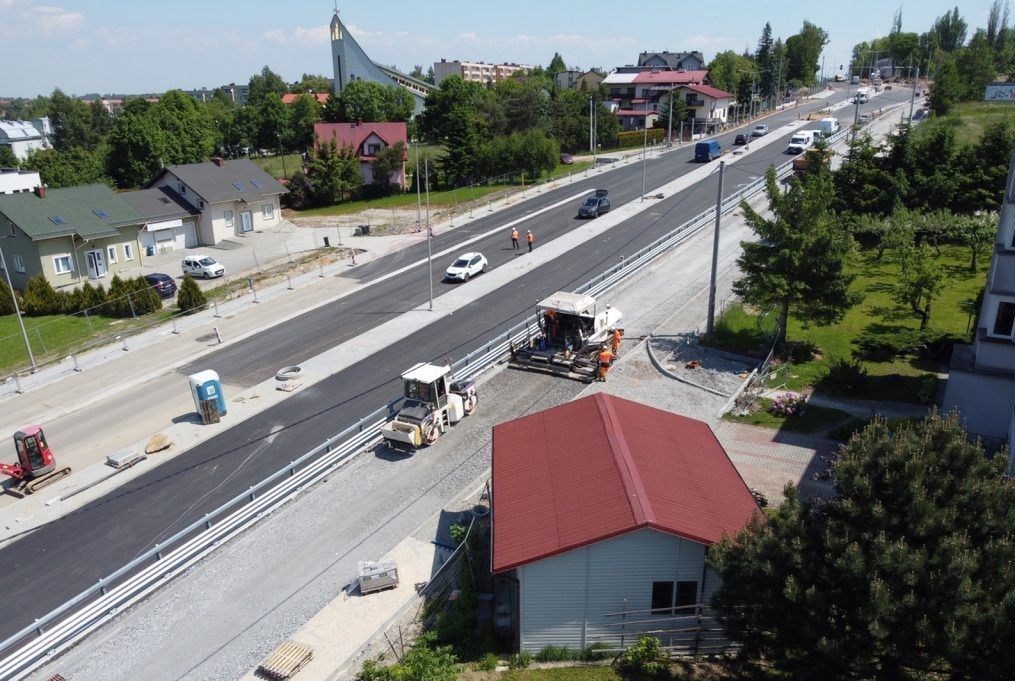 Bielsko-Biała. Wznowienie ruchu na Cieszyńskiej. Nowe przystanki autobusowe