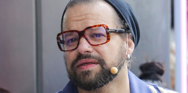 Michał Piróg ujawnia swoje dalsze plany po odejściu z TVN, zasiadając na kanapie w TVP: "To czas, by się ODŁATKOWAĆ"