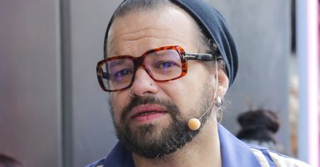 Michał Piróg ujawnia swoje dalsze plany po odejściu z TVN, zasiadając na kanapie w TVP: "To czas, by się ODŁATKOWAĆ"