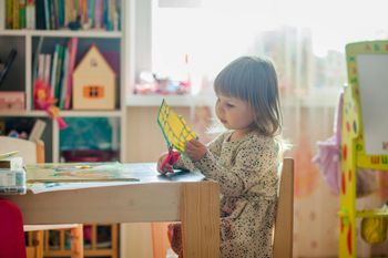 13,3 mln zł dla przedszkoli w Łódzkiem na edukację włączającą. Na liście 31 placówek ze wsparciem z unijnych funduszy 2 projekty z Poddębic