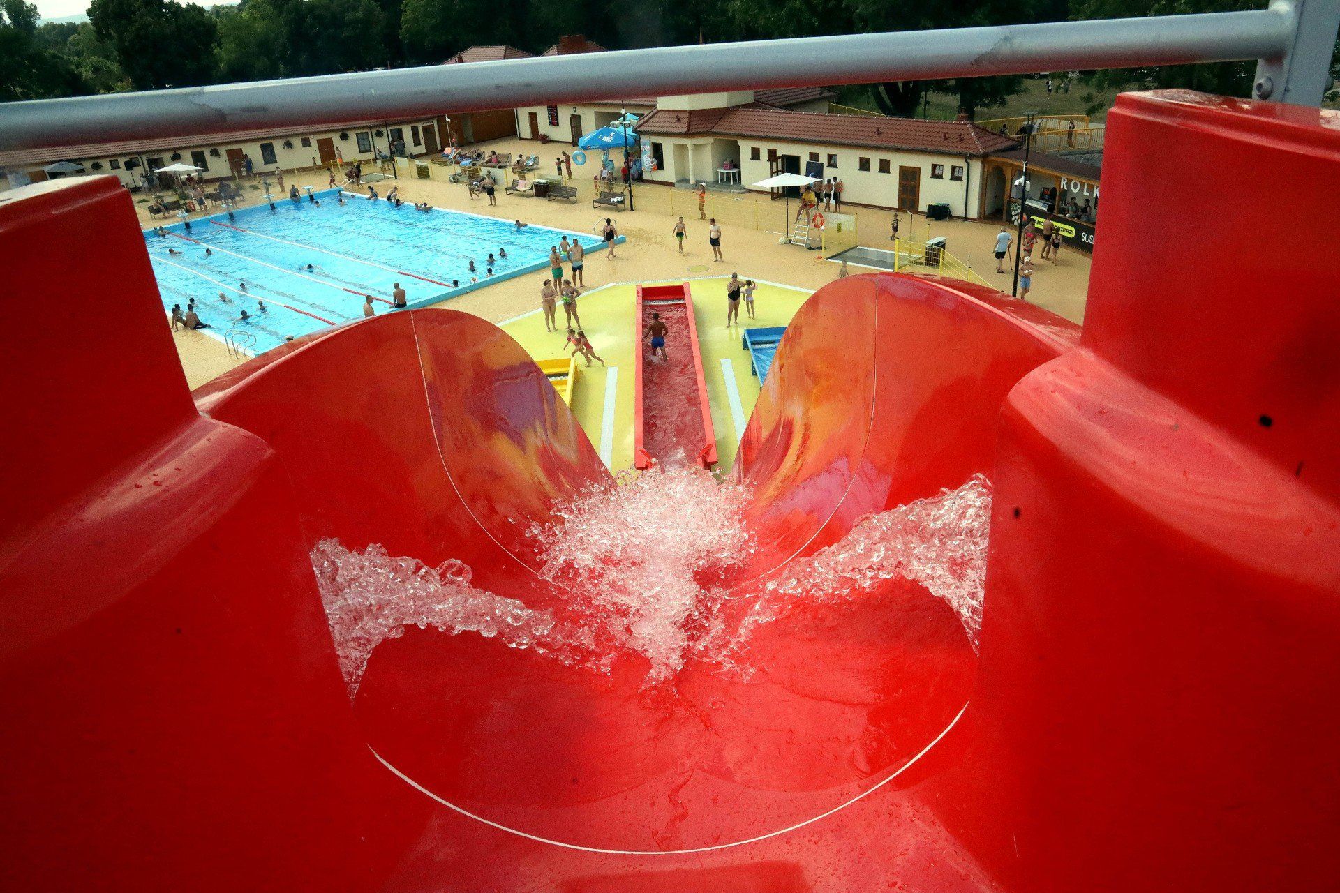 W Legnicy można spędzić upalny dzień m.in. w Letnim Parku Wodnym Aqua Fun