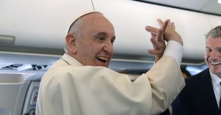 Papież Franciszek wylądował w Polsce! (ZDJĘCIA)