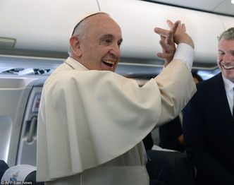 Papież Franciszek wylądował w Polsce! (ZDJĘCIA)