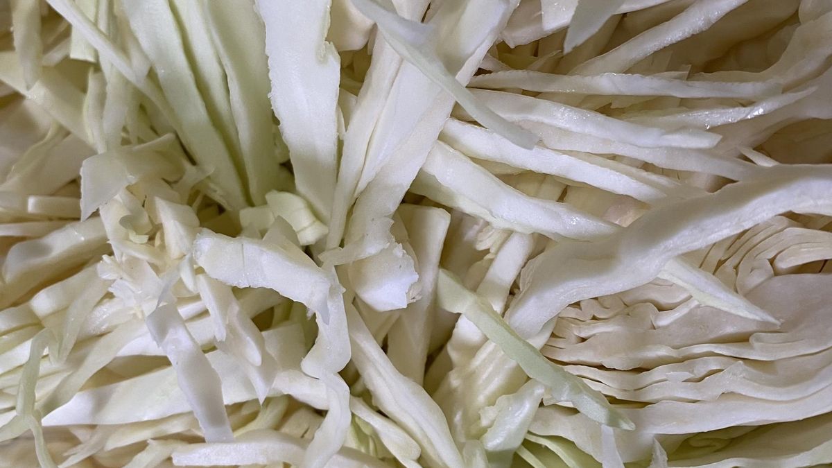 Redukuje ryzyko raka jelit i trzustki. Warto jeść regularnie