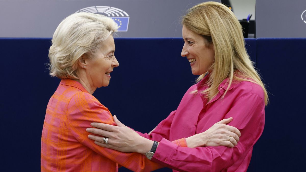 Szefowa Komisji Eurpejskiej Ursula von der Leyen oraz przewodnicząca Parlamentu Europejskiego Roberta Metsola