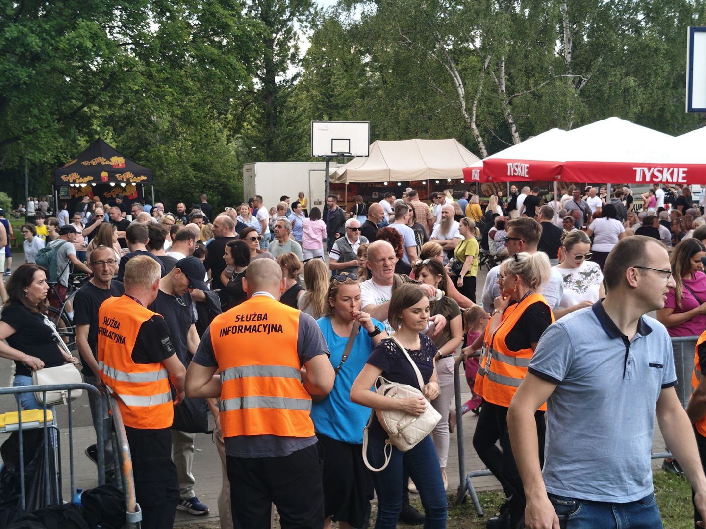 Kliknij w strzałkę, aby przejść do następnych zdjęć!