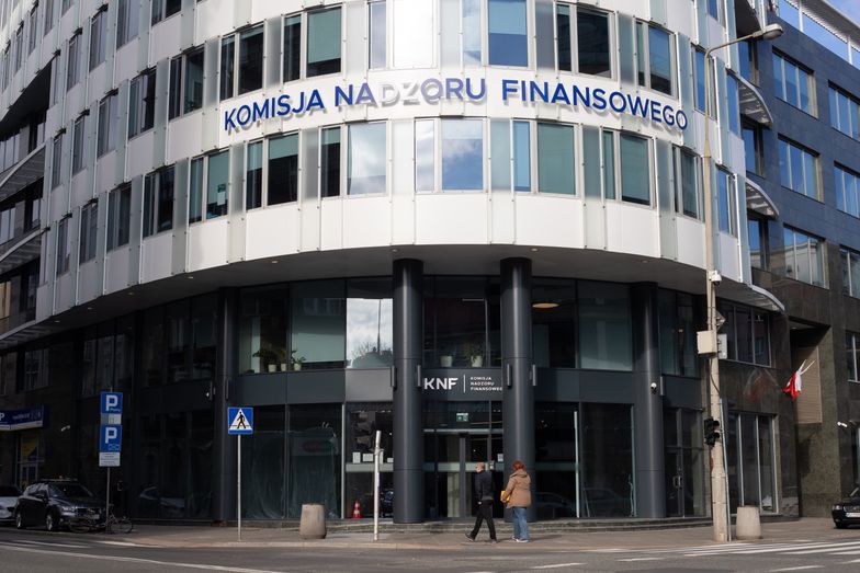 KNF chce zmusić banki do udzielania kredytów hipotecznych ze stałą stopą. Powołała grupę roboczą