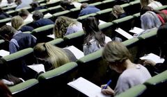 Tomasz Malarz Mistrzem Polskiej Ortografii 2022. Oto tekst Ogólnopolskiego Dyktanda