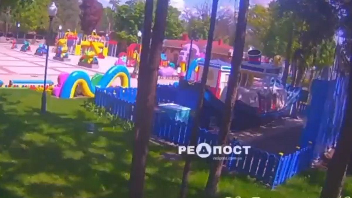 Rakieta uderzyła w plac zabaw