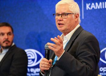 Były wicepremier ostrzega: realnie nie da się utrzymać w Polsce 2,5 tys. gmin