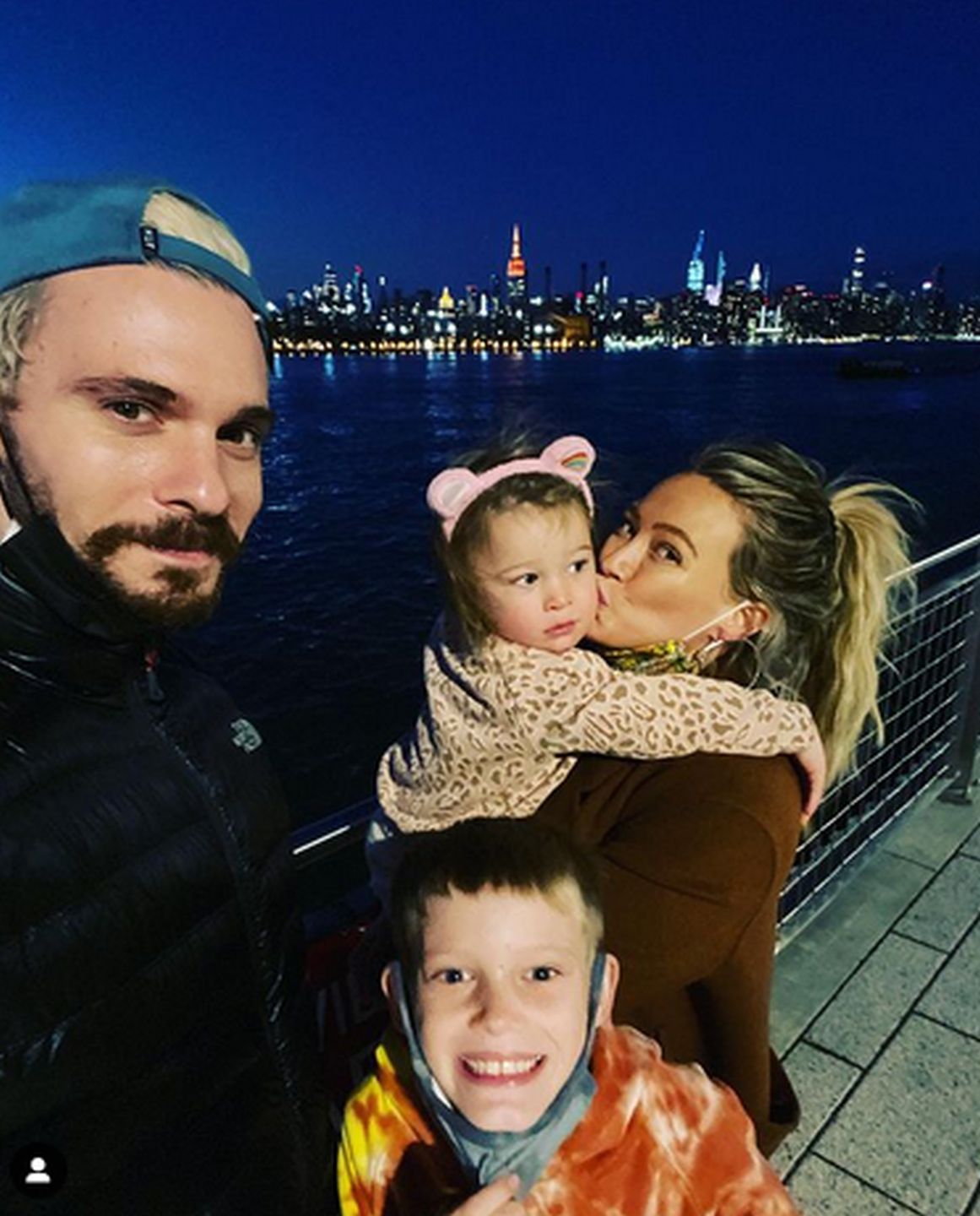 Hilary Duff z mężem i dziećmi