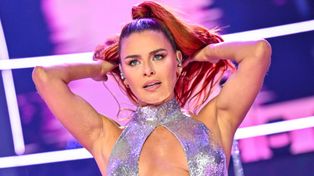 TYLKO NA PUDELKU: Kreacja Nataszy Urbańskiej na Top of the Top Sopot Festival SPŁONĘŁA tuż przed występem. "Była załamana"