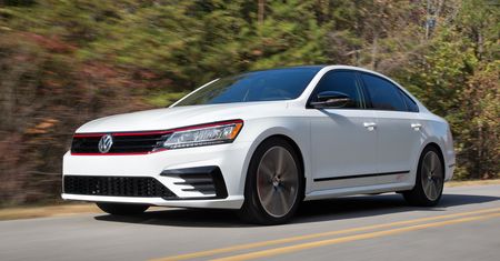 Sportowy Volkswagen Passat z silnikiem VR6 zadebiutuje w Los Angeles