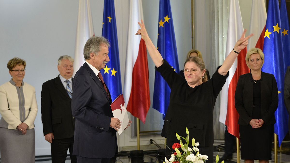 Zdaniem Krystyny Pawłowicz nowy rząd łamie konstytucję