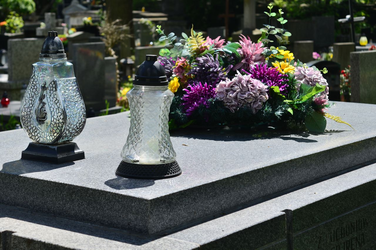 Niemcy wykupują każdą ilość przy cmentarzach. Polacy je omijają