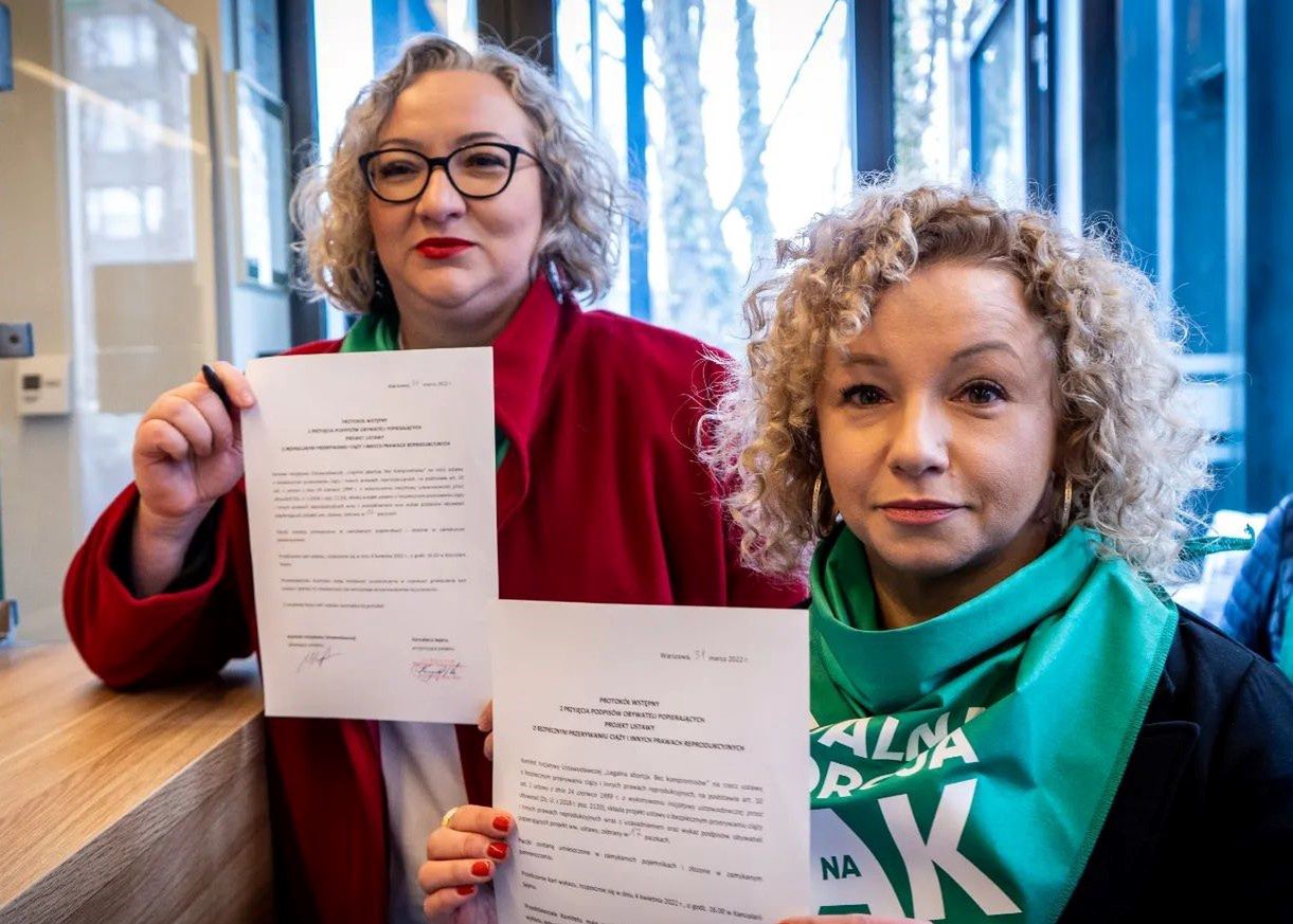 Ponad 200 tysięcy podpisów. Projekt ustawy o legalizacji aborcji złożony w Sejmie