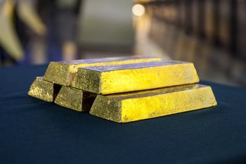 NBP nie zwalnia w zakupach złota. Nawet przy rekordowych cenach kruszcu