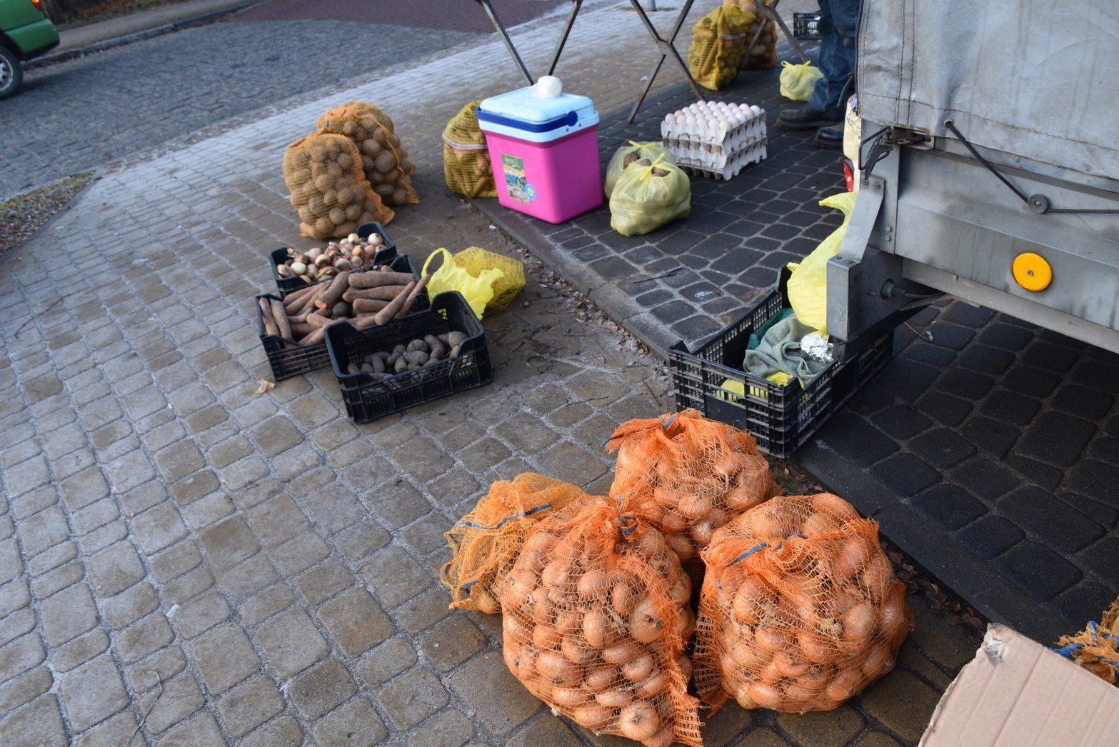 Wtorek na targowisku w Sławnie - 02.12.2025 r.