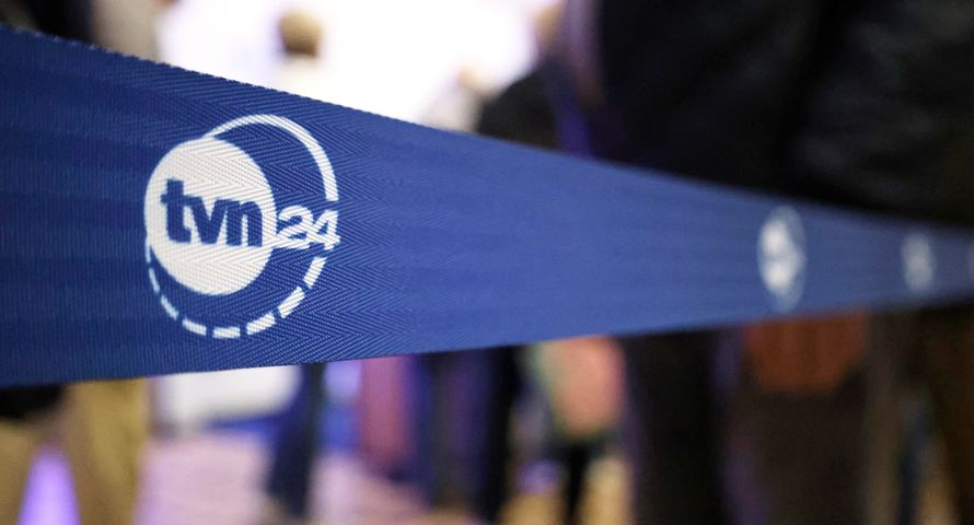 Dziennikarze TVN24 "robią swoje". Dlaczego niektórym fanom stacji się nie podoba? [OPINIA]