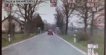 Jechała 120 km/h w obszarze zabudowanym. Nagranie z niebezpiecznej jazdy na Dolnym Śląsku