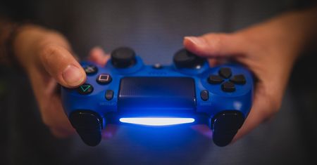 Sony rezygnuje z integracji PlayStation 4 z Facebookiem