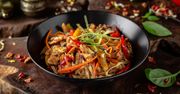 Makaron z wołowiną – szybkie danie w stylu orientalnym